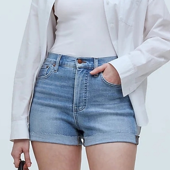 NEW! MADEWELL High-Rise Cut Off Cuffed Denim Jean Shorts. - Picture 2 of 8
